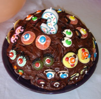 Google Eyes Cake