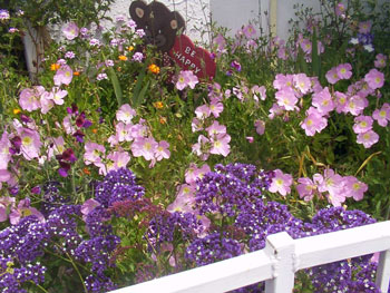 Be Happy Garden Sign