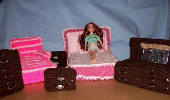 Barbie's Crocheted Bedroom Set