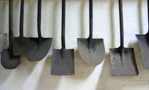 Preventing Rust and Maintaining Your Garden Tools