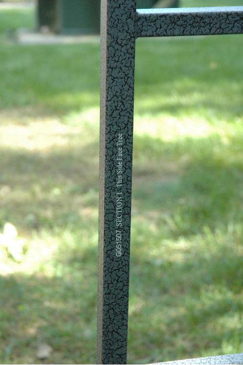 Picture of vertical rail with batch number