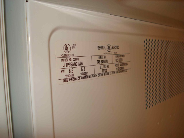 Picture of model and serial numbers