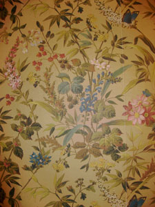 Discontinued Wallpaper: Raymond Waites: "Vintage Wildflowers", #590650