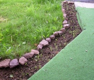 Garden: Rock Border